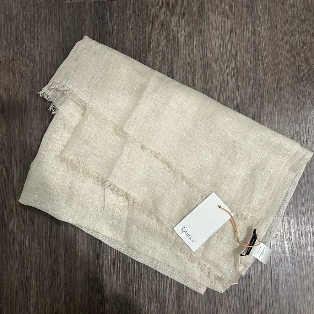 Quince Cream Scarf
